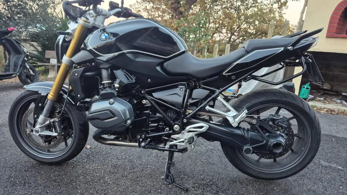 Bmw R 1200 R Black Edition (2017 - 18)  (4)