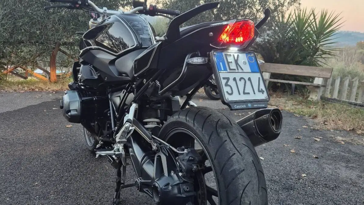 Bmw R 1200 R Black Edition (2017 - 18)  (8)