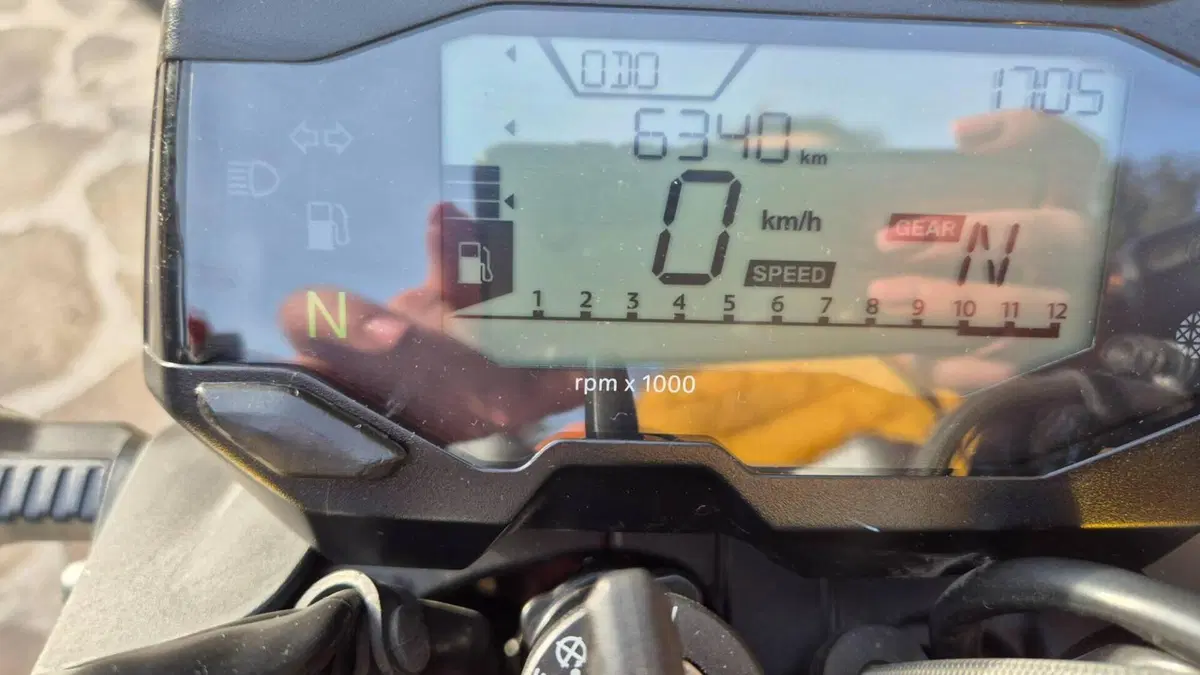 Bmw G 310 R (2021 - 25)  (2)