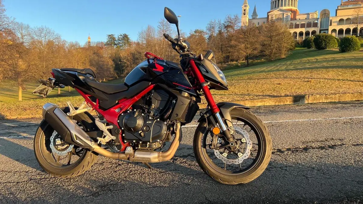 Honda CB 750 Hornet (2023 - 24)  (5)
