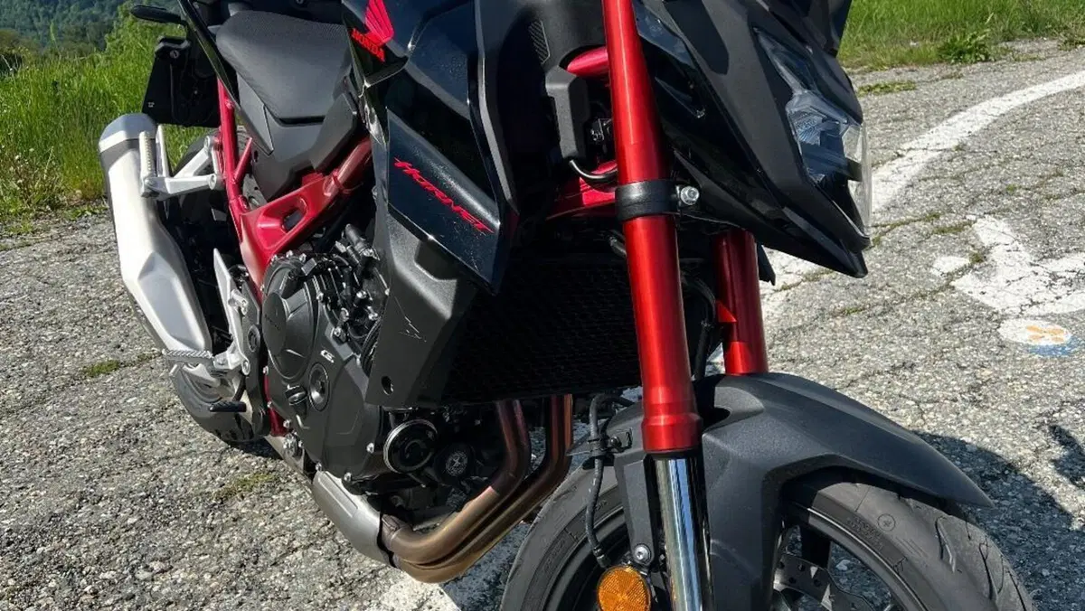 Honda CB 750 Hornet (2023 - 24)  (6)