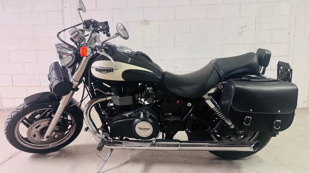 Triumph Speedmaster 865 (2005 - 10)  (7)