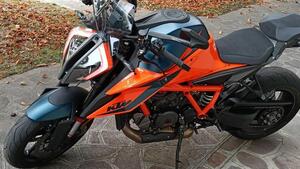 KTM 1290 Super Duke R (2021) 