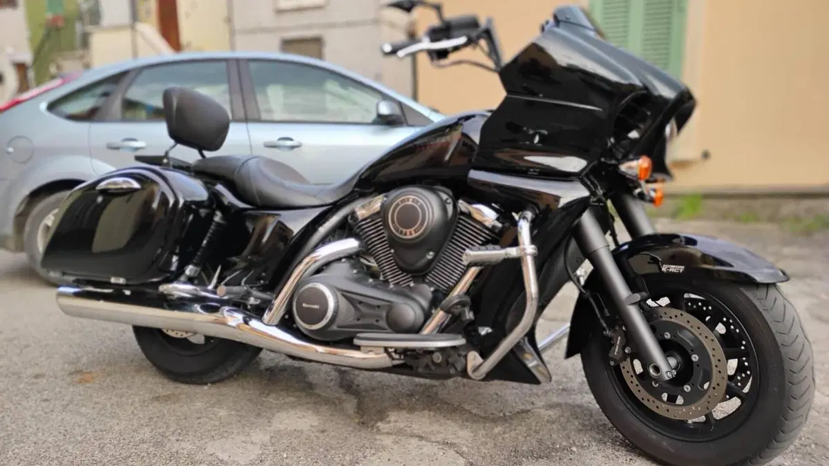 Kawasaki Vulcan VN 1700 Voyager ABS Custom (2011 - 14)  (3)