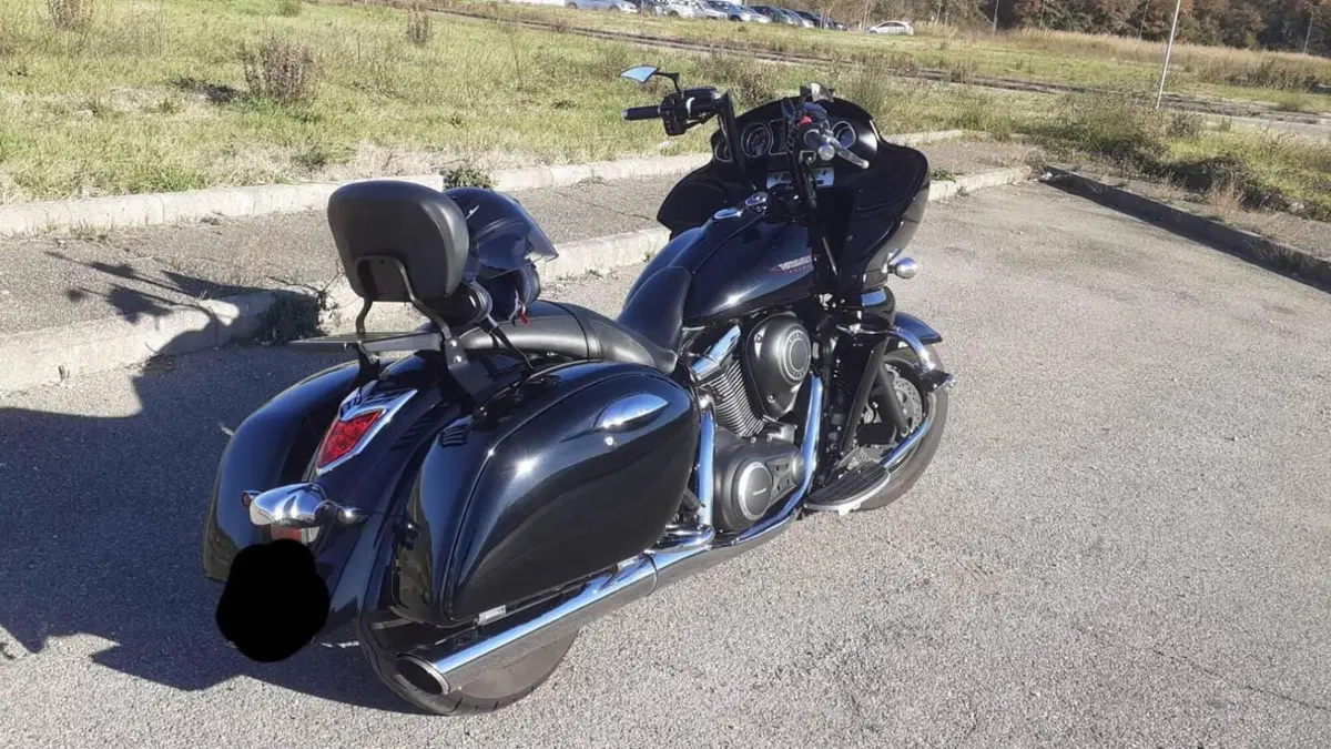 Kawasaki Vulcan VN 1700 Voyager ABS Custom (2011 - 14)  (8)