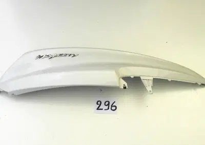 Carena fianchetto later. dx Yamaha YP Majesty 250/ - Annuncio 9945427