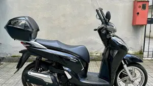 Honda SH 300 i ABS (2016 - 20)  (2)