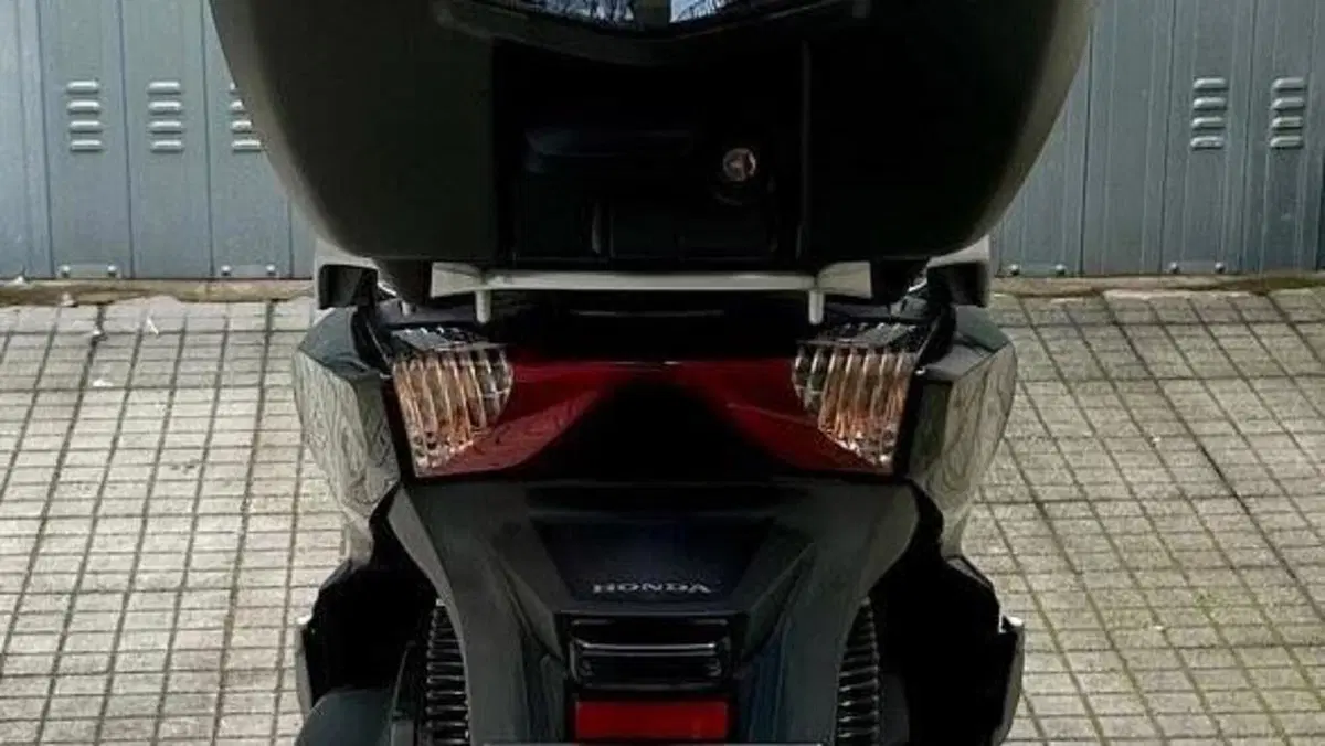 Honda SH 300 i ABS (2016 - 20)  (4)