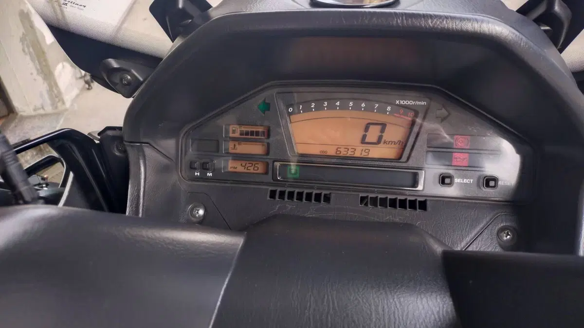 Suzuki Burgman AN 650 Executive ABS (2006 - 12)  (4)