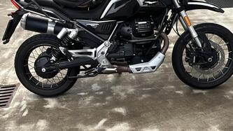 Moto Guzzi V85 TT Guardia d'Onore (2022 - 23)