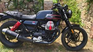 Moto Guzzi V7 Stone Special Edition (2022 - 25) 