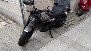 Royal Enfield Guerrilla 450 (2024 - 26) 