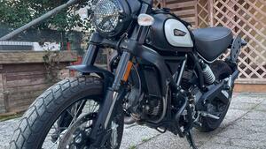 Ducati Scrambler 800 Icon Dark (2021 - 22) 