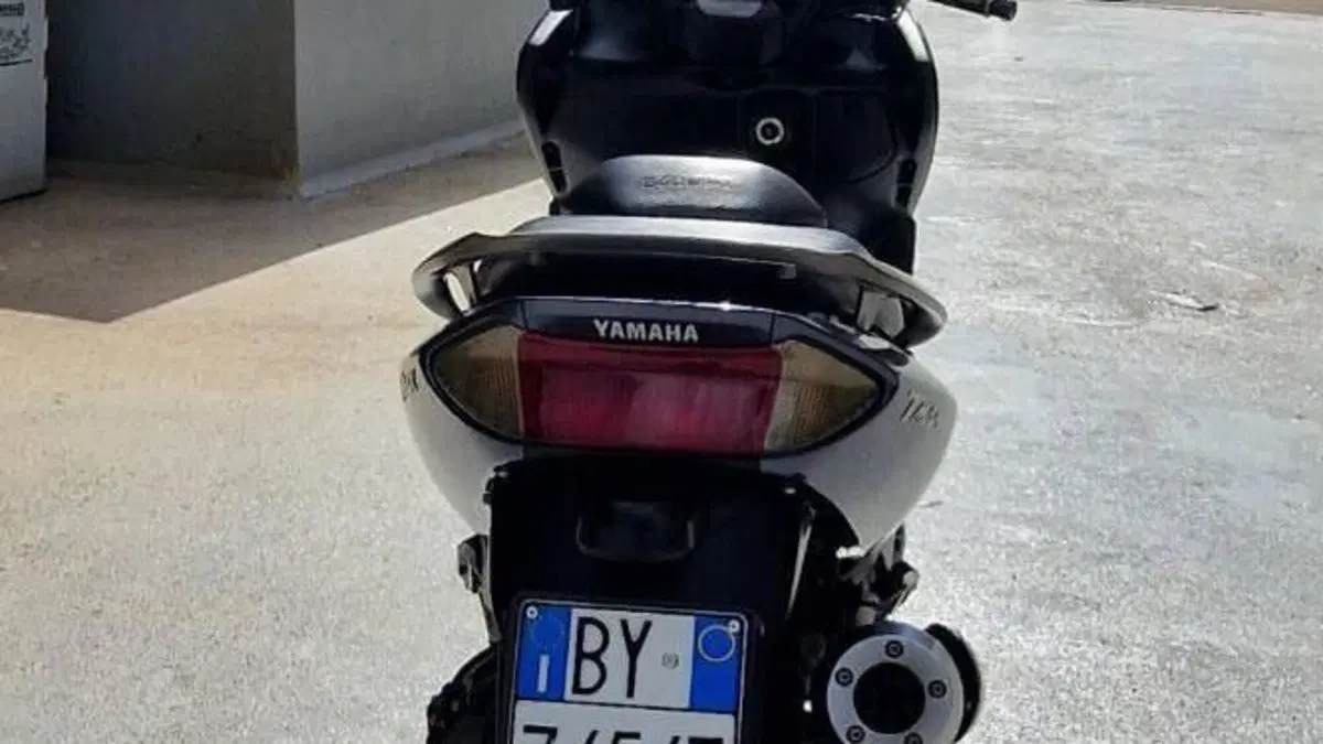Yamaha T-Max 500 (2004 - 07)  (2)