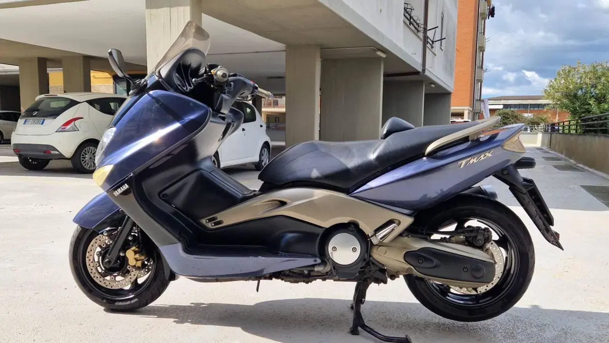 Yamaha T-Max 500 (2004 - 07)  (3)