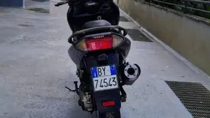 Yamaha T-Max 500 (2004 - 07)  (4)