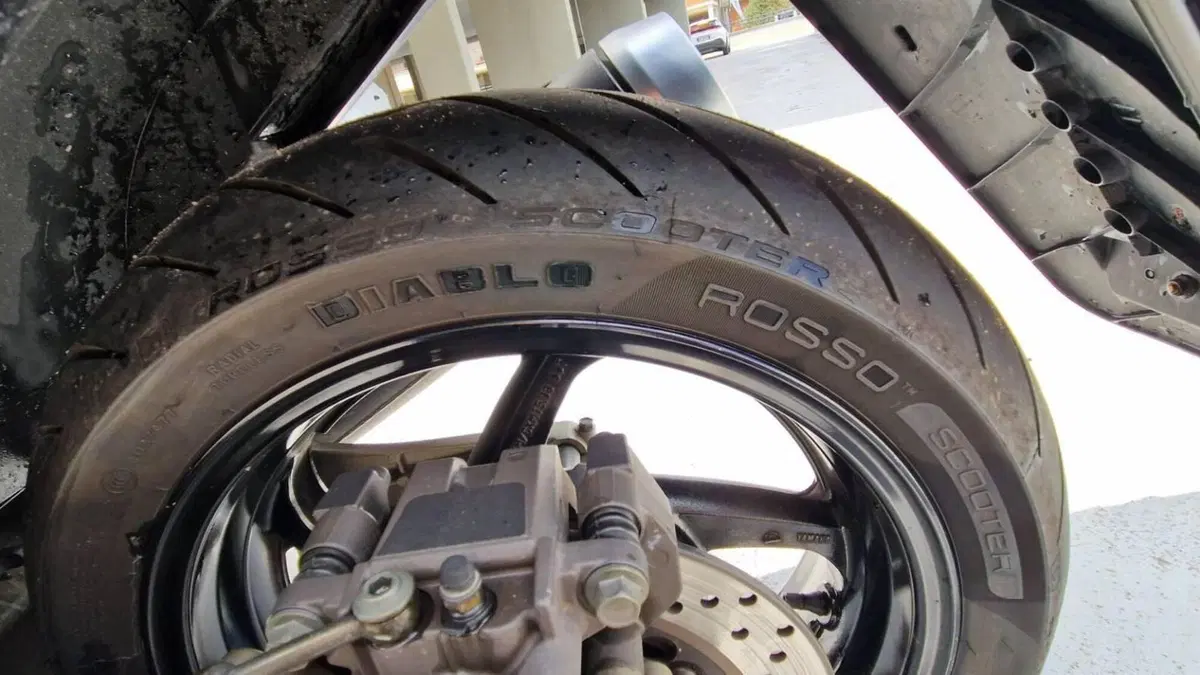Yamaha T-Max 500 (2004 - 07)  (5)