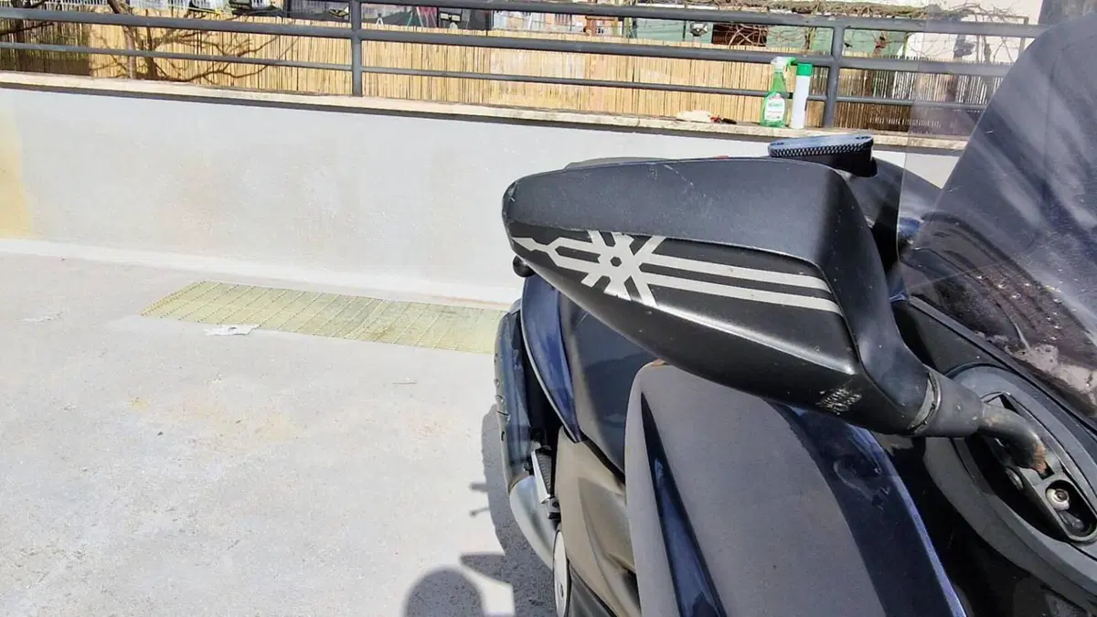 Yamaha T-Max 500 (2004 - 07)  (7)