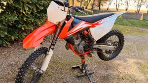 KTM 250 SX-F (2016) 