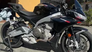 Aprilia Tuono 660 Factory (2022 - 24) 