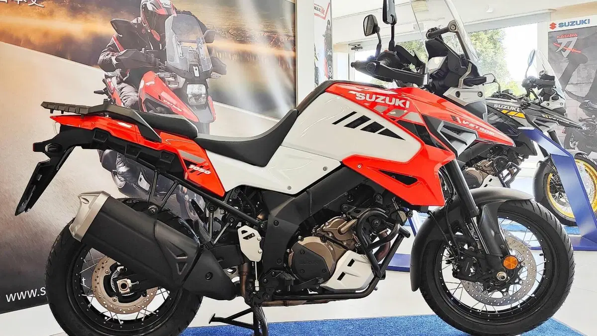 Suzuki V-Strom 1050XT Pro (2020 - 23)  (2)