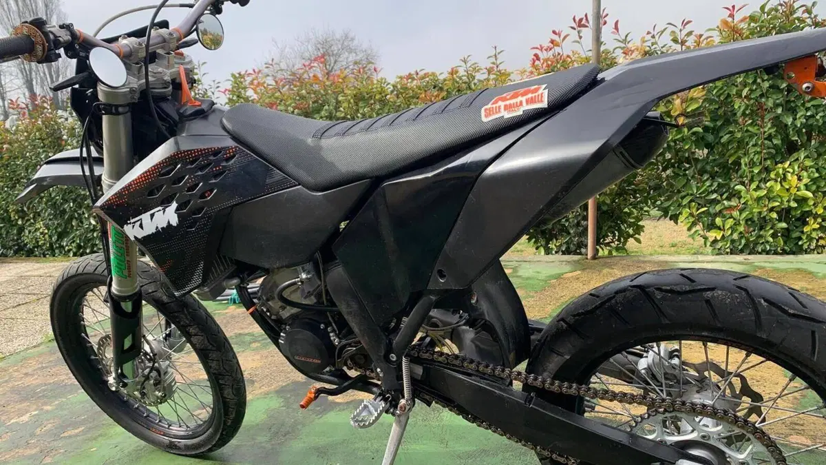 KTM 125 EXC (2009)  (2)