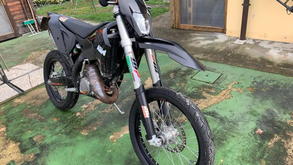 KTM 125 EXC (2009)  (3)