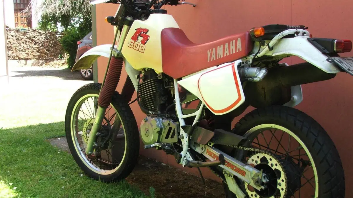Yamaha TT 600 (1985 - 93)  (2)