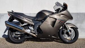 Honda CBR 1100 XX Superblackbird (1999 - 00) 