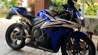 Honda CBR 600 RR (2007 - 08) usata