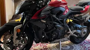 MV Agusta Brutale 1000 RS (2022 - 26)  (2)