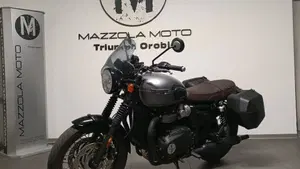Triumph Bonneville T120 Black (2021 - 25)  (4)