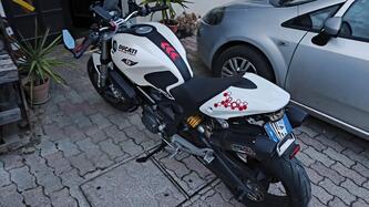Ducati Monster 696 (2008 - 13) usata