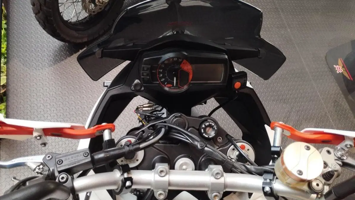 KTM 990 Supermoto T ABS (2011 - 13)  (4)