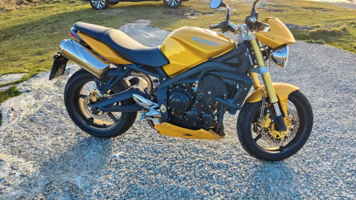Triumph Street Triple (2007 - 12)  (3)