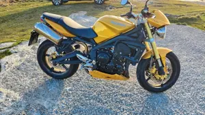 Triumph Street Triple (2007 - 12)  (3)