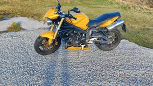 Triumph Street Triple (2007 - 12)  (4)