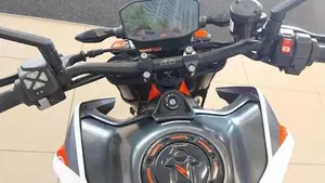 KTM 890 Duke R (2020)  (5)