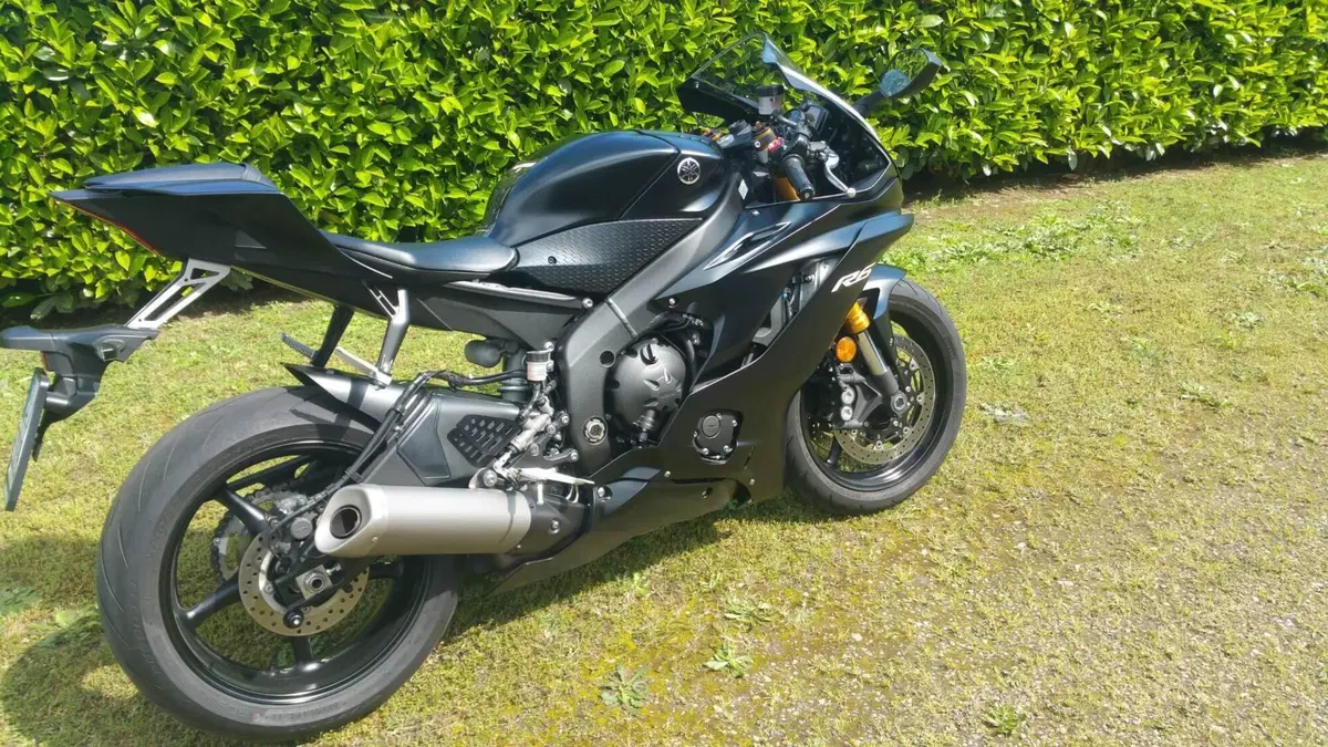 Yamaha YZF R6 (2017 - 20)  (2)