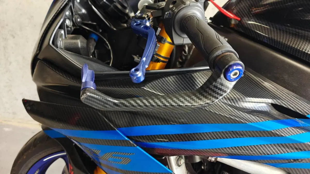Yamaha YZF R6 (2017 - 20)  (5)
