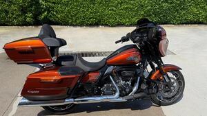 Harley-Davidson CVO Street Glide (2023) 