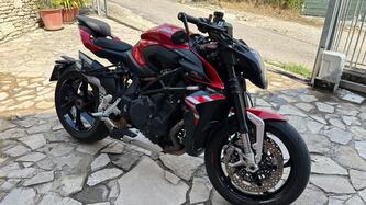 MV Agusta Brutale 1000 RS (2022 - 26) usata
