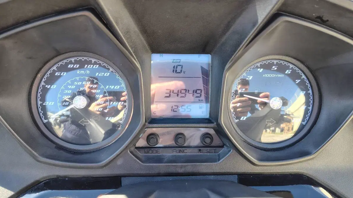 Kymco Downtown 350i ABS (2015 - 17)  (7)