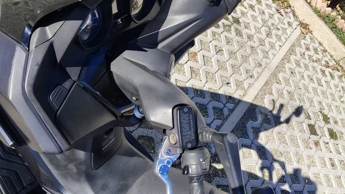 Kymco Downtown 350i ABS (2015 - 17)  (11)