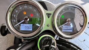 Triumph Bonneville T100 (2021 - 25) 