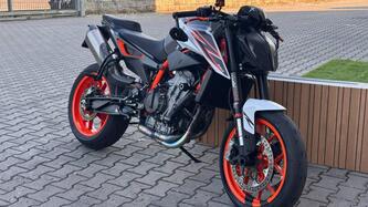 KTM 890 Duke R (2021)
