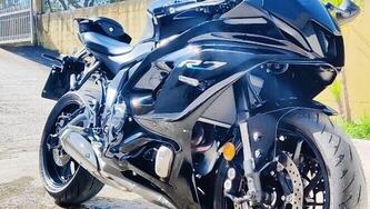 Yamaha YZF R7 (2021 - 25) usata