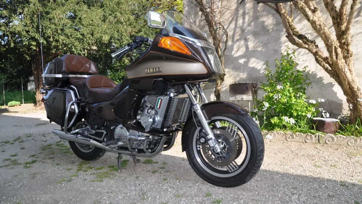 Yamaha   (2)