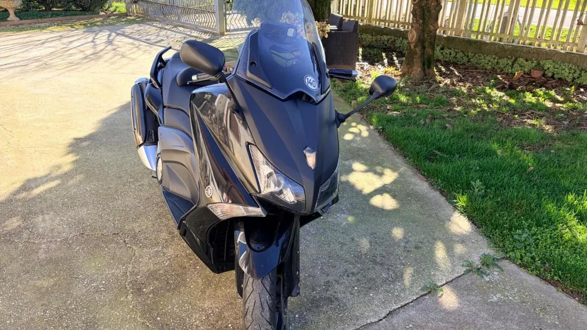 Yamaha T-Max 530 (2012 - 14)  (2)