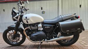 Triumph Street Twin 900 (2017 - 18) 